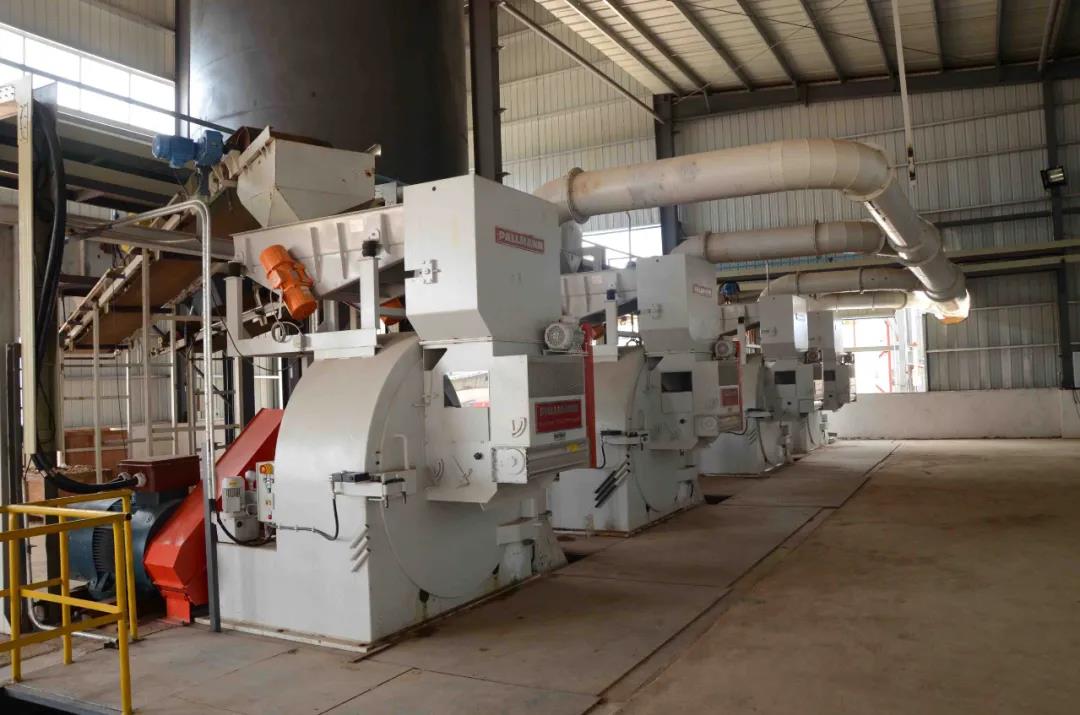 華洲高品質(zhì)無(wú)醛板材，都需要什么水平的生產(chǎn)設(shè)備？(圖1)